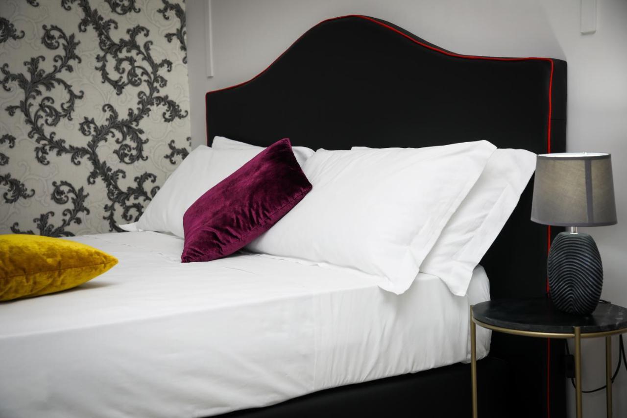 Principessa Isabella Luxury Rooms サレルノ エクステリア 写真